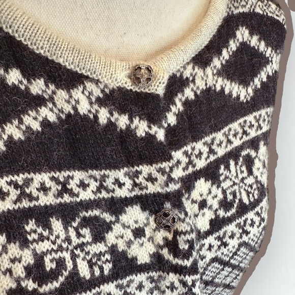 Gap Vintage 90’s Era 100% Wool Black & Cream Nordic Winter Print Cardigan Size L - Picture 12 of 14